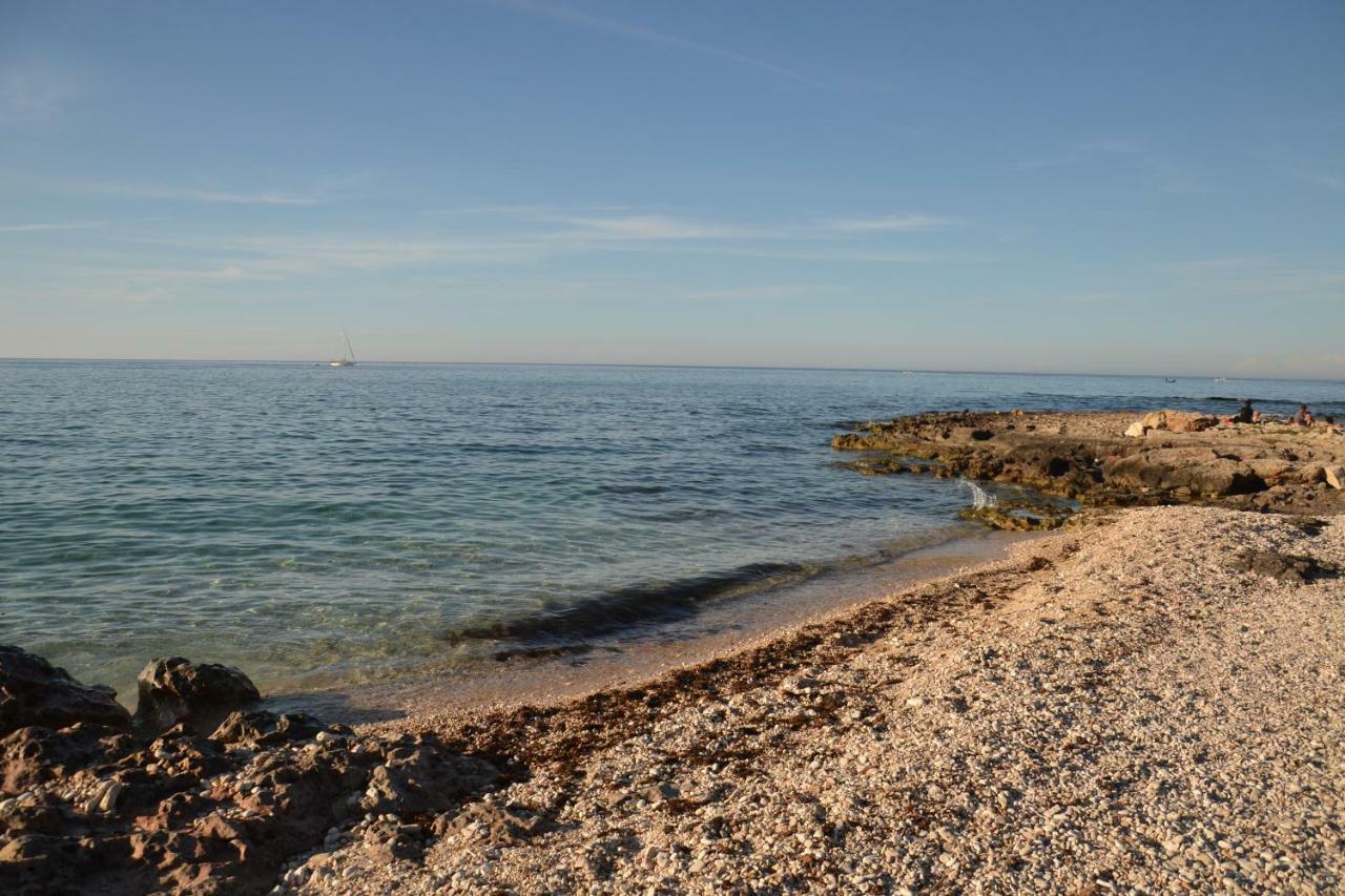 Porto Nuovo Holiday Home Монополи Экстерьер фото